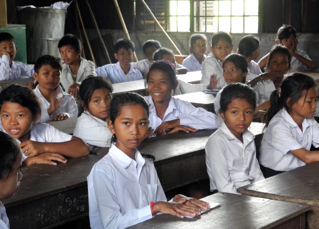 Teaching English in Cambodia AVSE-TESOL